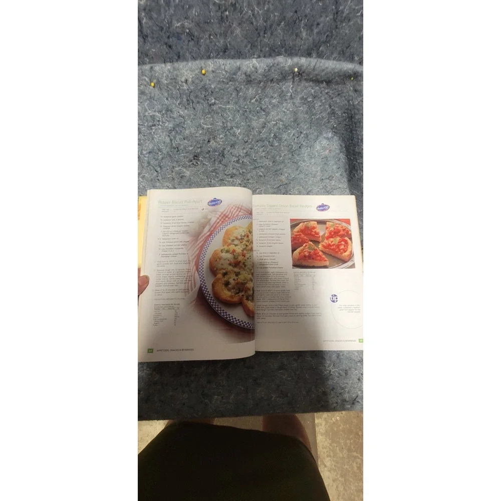 Pillsbury‎ Annual Recipes 2006